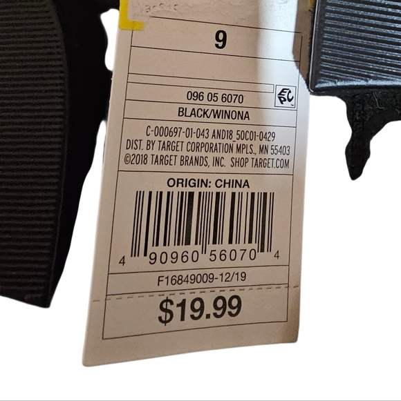 A New Day Black Ankle Strap Sandals | Minimalist Flats | Size 9 | NWT - Picture 6 of 6